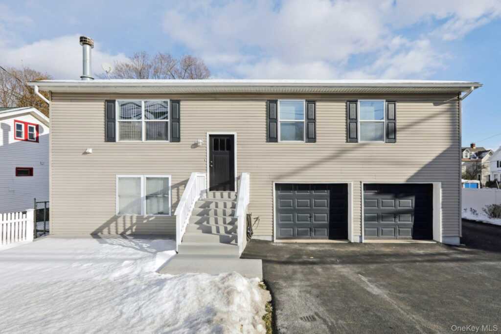 36 Liberty Drive, Stony Point, NY 10980 - Photo 2 of 42