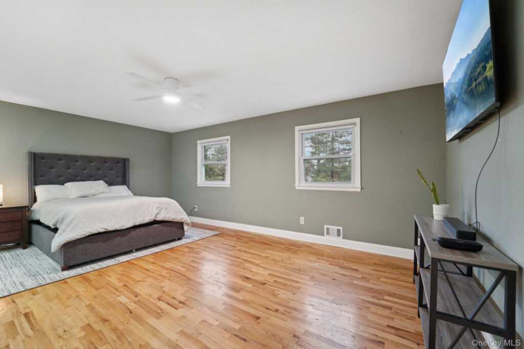 84 Townline Road, Nanuet, NY 10954 - Photo 17 of 44