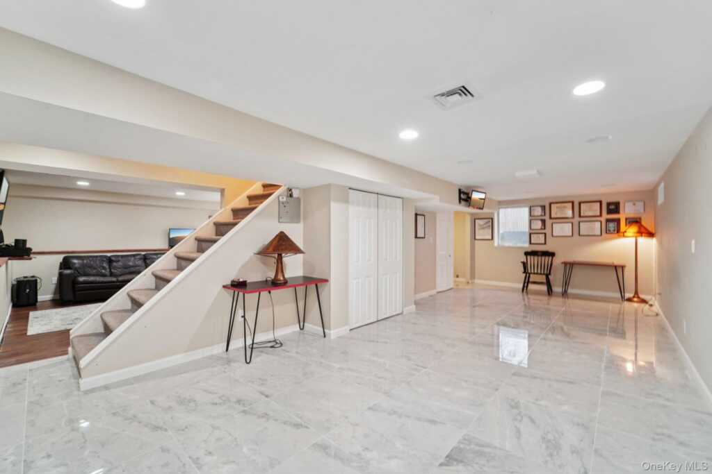 84 Townline Road, Nanuet, NY 10954 - Photo 32 of 44