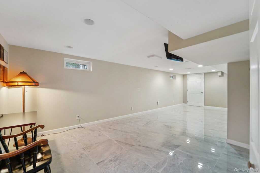 84 Townline Road, Nanuet, NY 10954 - Photo 33 of 44