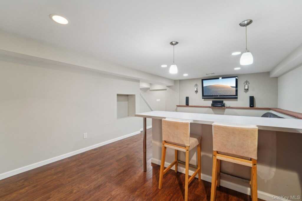 84 Townline Road, Nanuet, NY 10954 - Photo 37 of 44