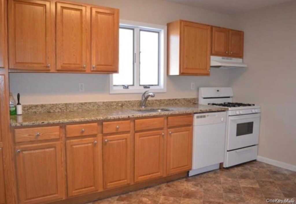 157 Lafayette Avenue, Suffern, NY 10901 - Photo 5 of 10