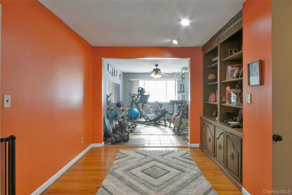 8 Windmill Lane, New City, NY 10956 - Photo 10 of 33