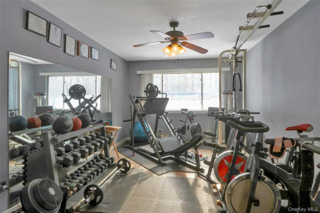 8 Windmill Lane, New City, NY 10956 - Photo 12 of 33