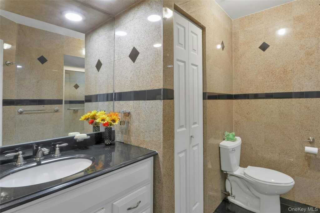 8 Windmill Lane, New City, NY 10956 - Photo 14 of 33