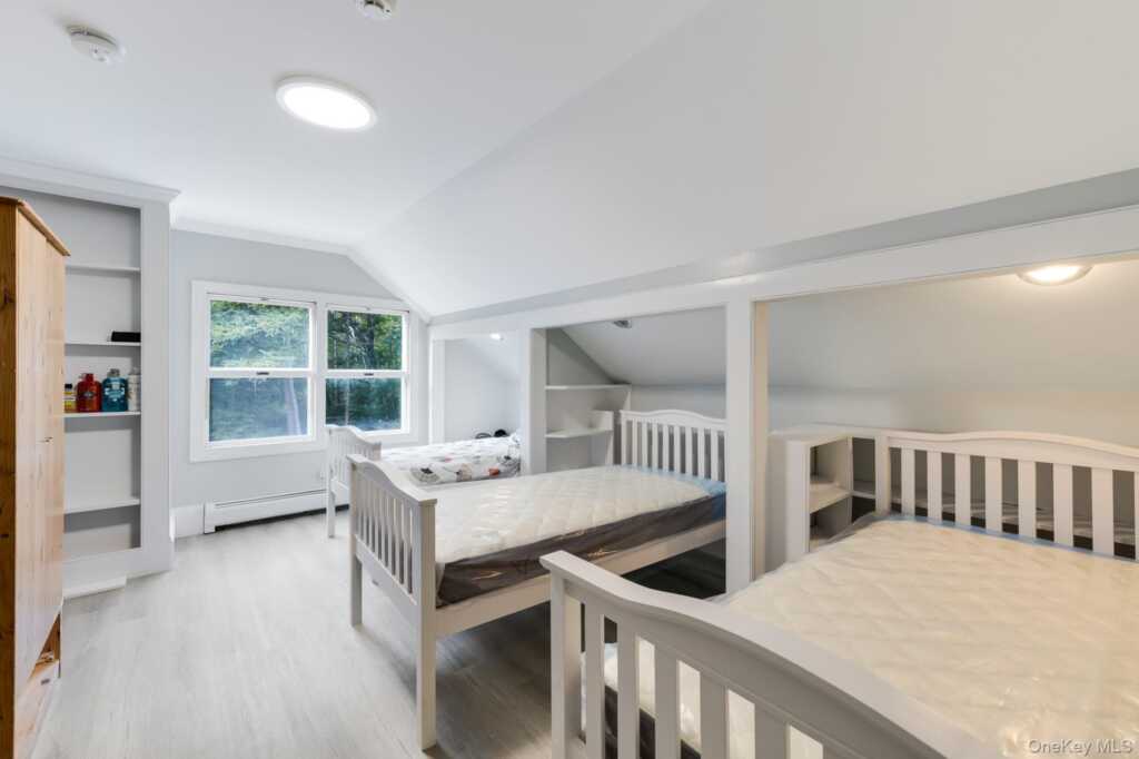 996 Haverstraw Road, Suffern, NY 10901 - Photo 20 of 50