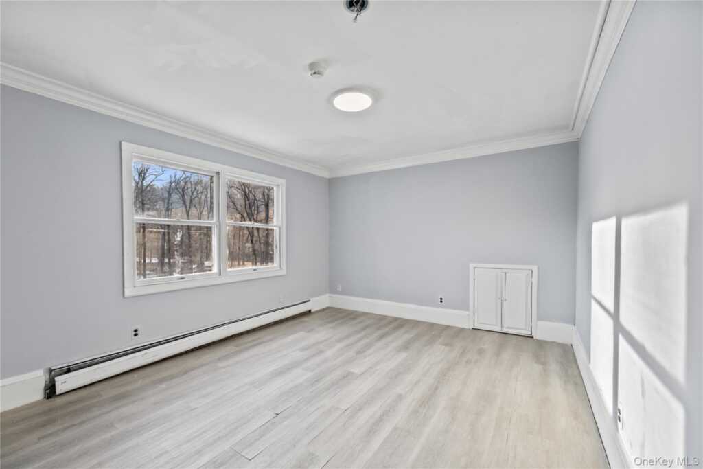 996 Haverstraw Road, Suffern, NY 10901 - Photo 21 of 50