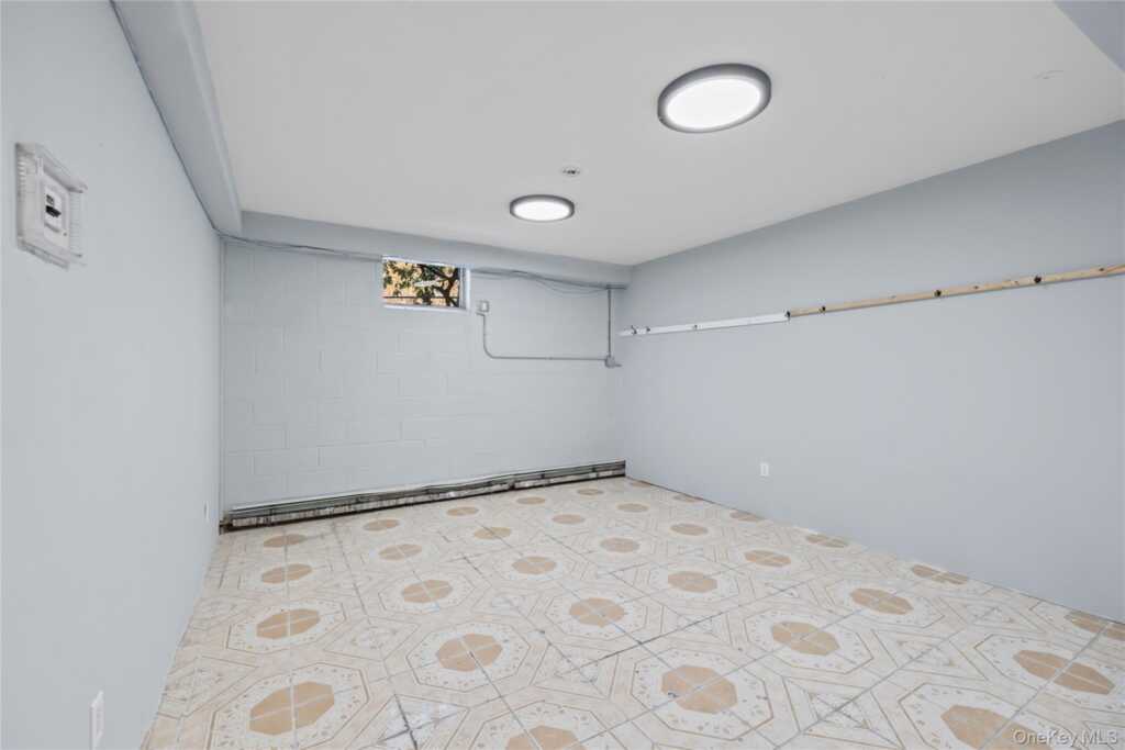 996 Haverstraw Road, Suffern, NY 10901 - Photo 32 of 50