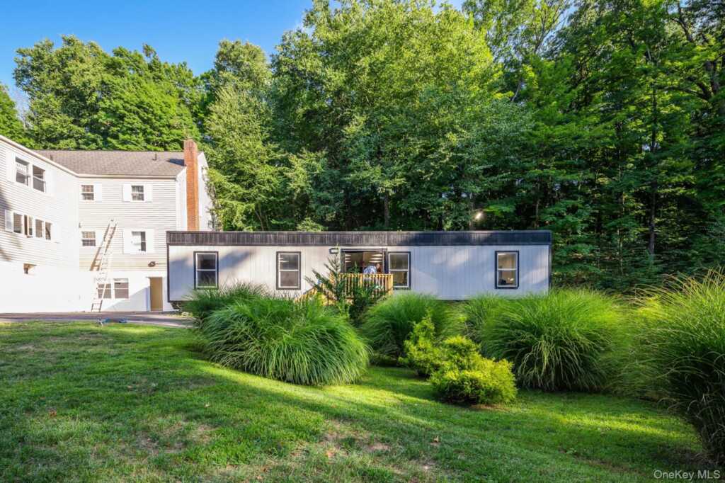 996 Haverstraw Road, Suffern, NY 10901 - Photo 38 of 50