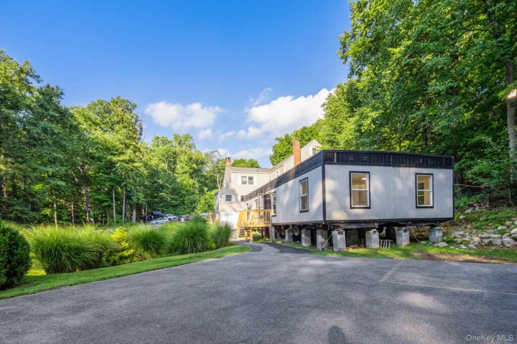 996 Haverstraw Road, Suffern, NY 10901 - Photo 40 of 50