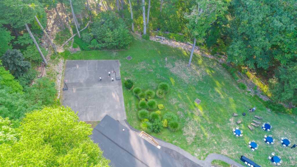 996 Haverstraw Road, Suffern, NY 10901 - Photo 47 of 50