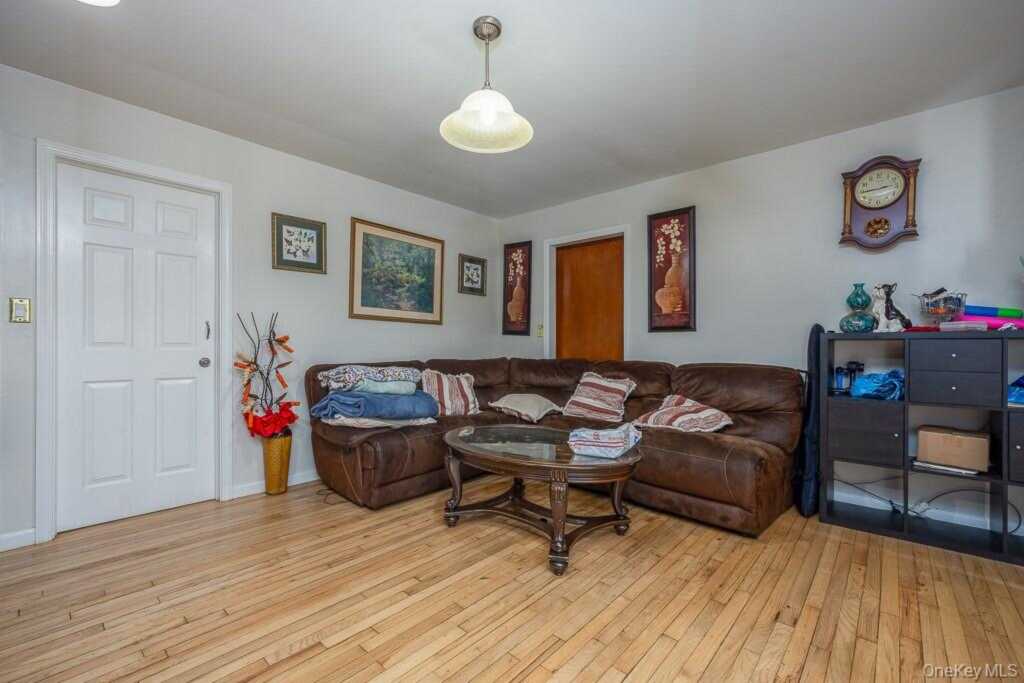 23 Sky Meadow Road, Suffern, NY 10901 - Photo 11 of 36