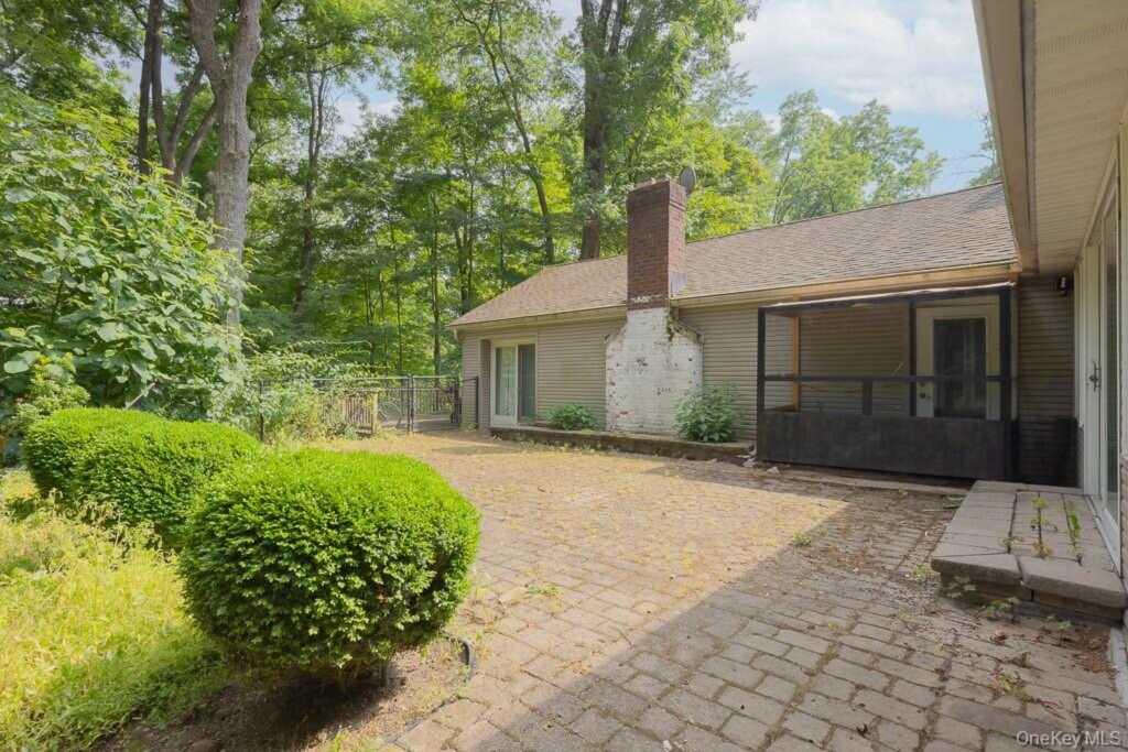 23 Sky Meadow Road, Suffern, NY 10901 - Photo 24 of 36