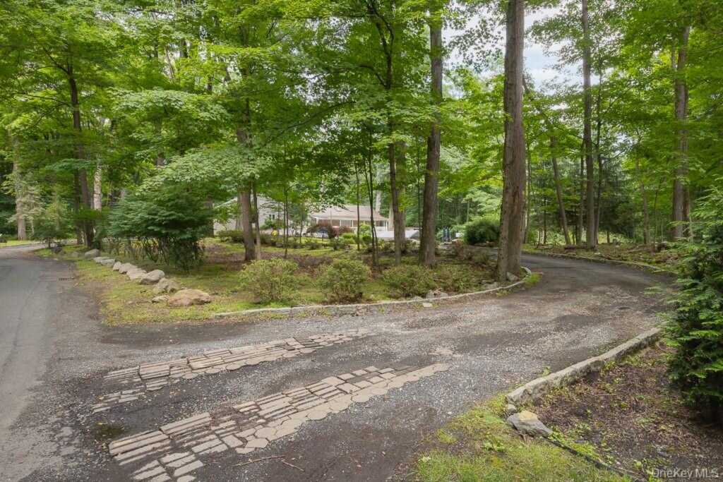 23 Sky Meadow Road, Suffern, NY 10901 - Photo 31 of 36