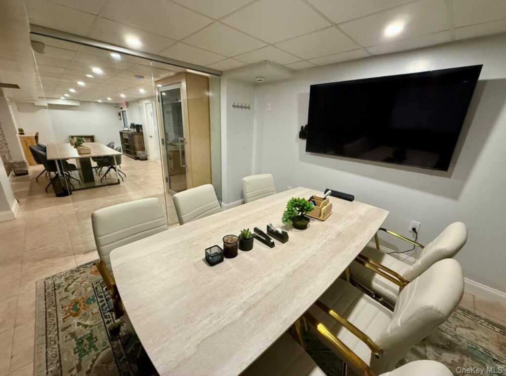 230 Pelham Road, Unit #1O, New Rochelle, NY 10805 - Photo 20 of 29