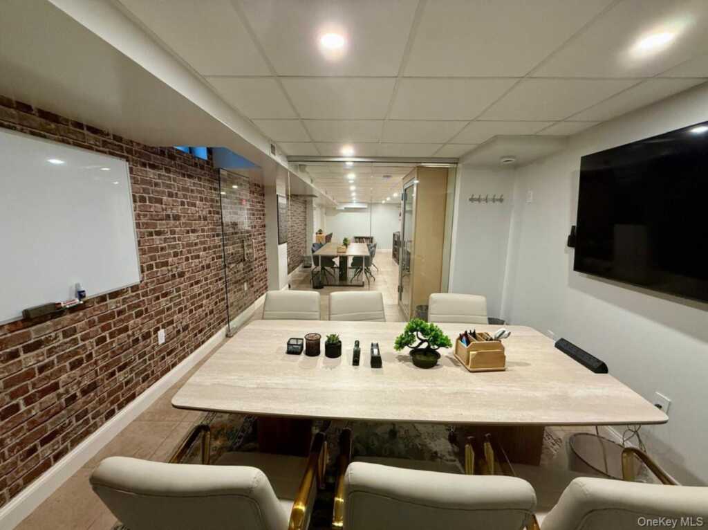 230 Pelham Road, Unit #1O, New Rochelle, NY 10805 - Photo 21 of 29