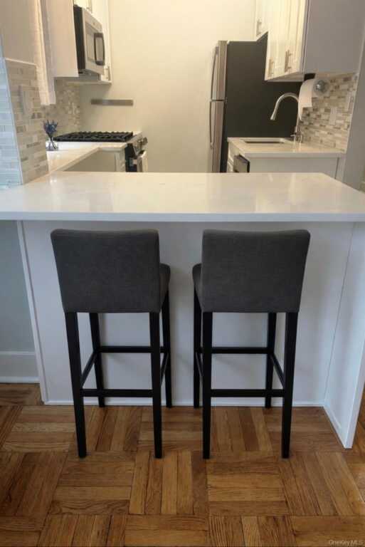 230 Pelham Road, Unit #1O, New Rochelle, NY 10805 - Photo 5 of 29