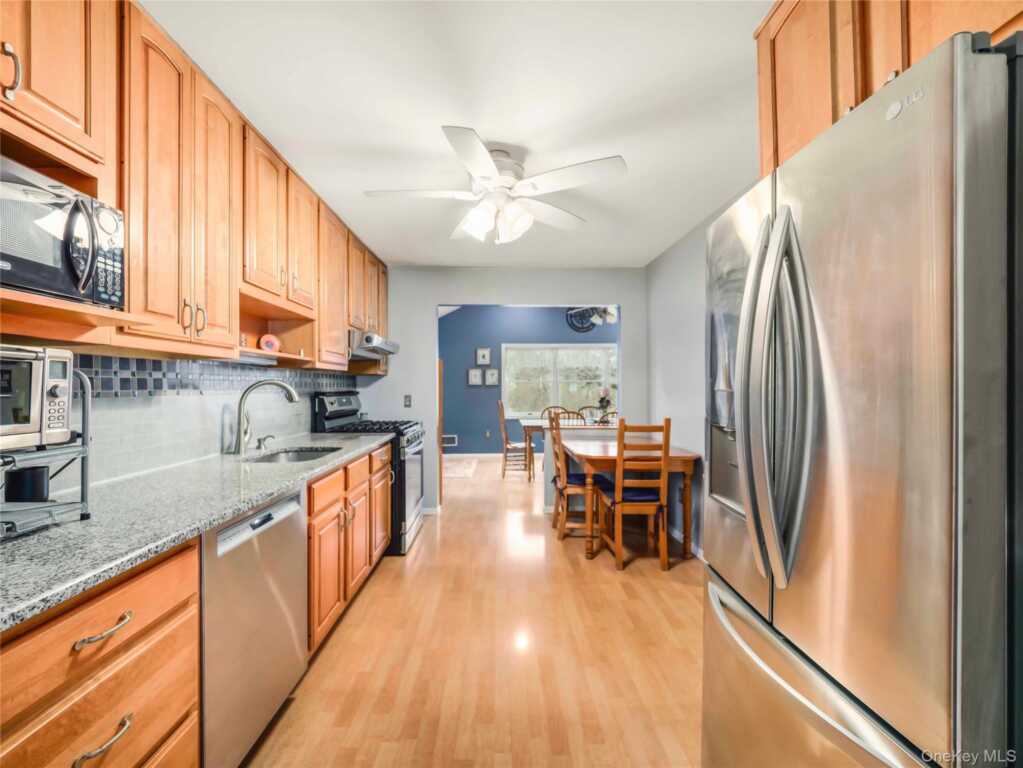 132 Shetland Drive, New City, NY 10956 - Photo 19 of 32