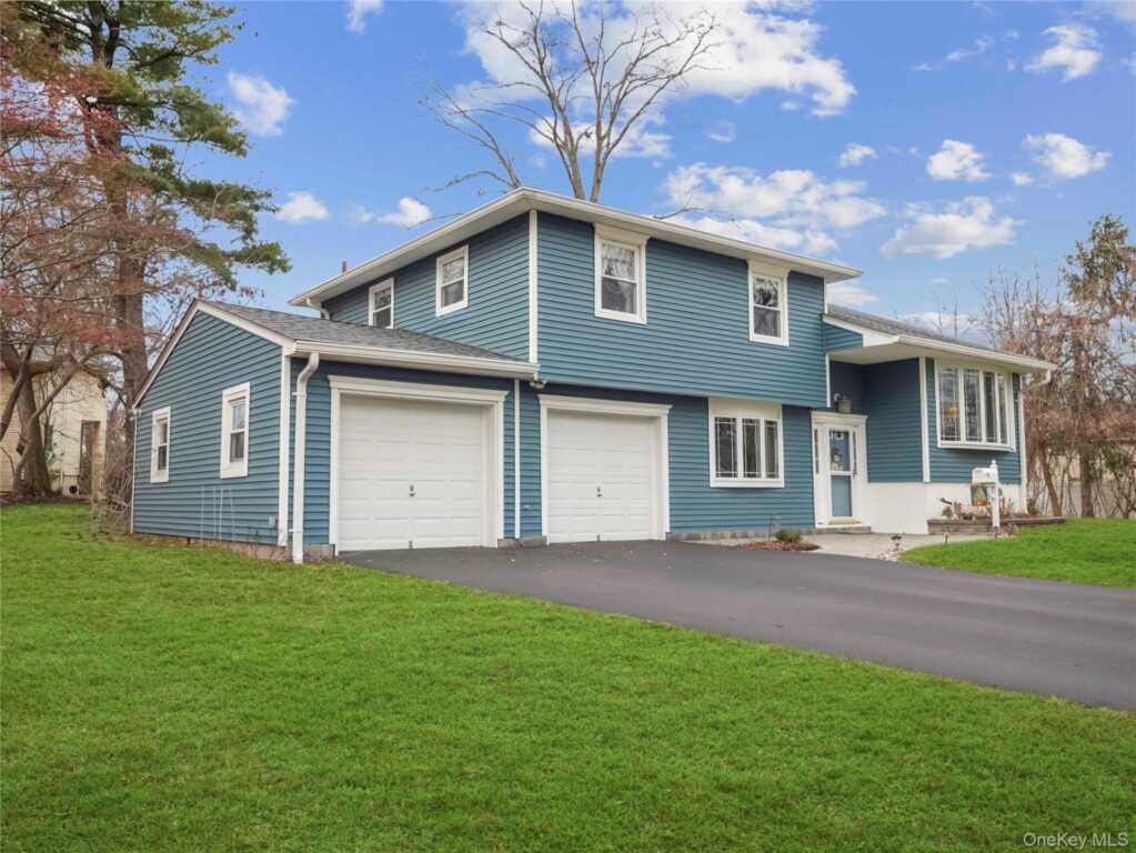 132 Shetland Drive, New City, NY 10956 - Photo 2 of 32