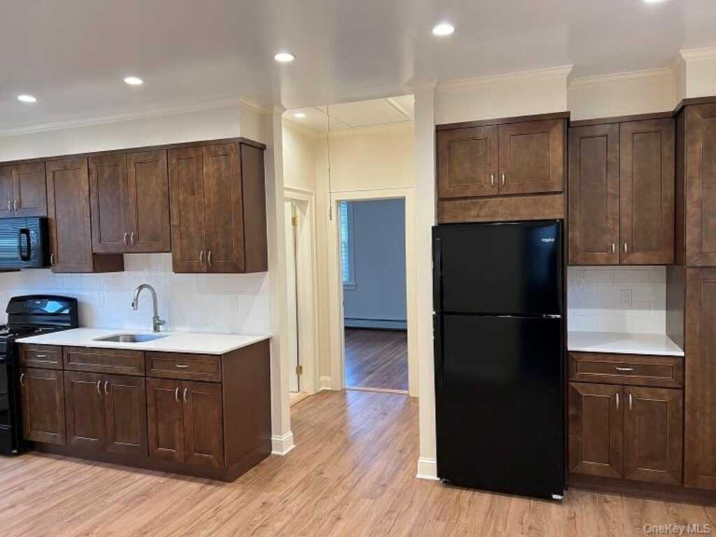 293 Sickles Avenue, Unit #2 nd floor, New Rochelle, NY 10801