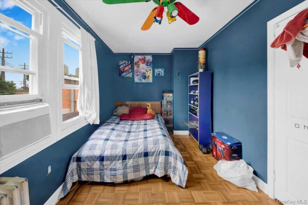 14 Bartels Place, New Rochelle, NY 10801 - Photo 12 of 21