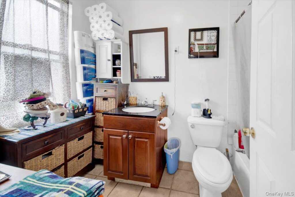 14 Bartels Place, New Rochelle, NY 10801 - Photo 17 of 21