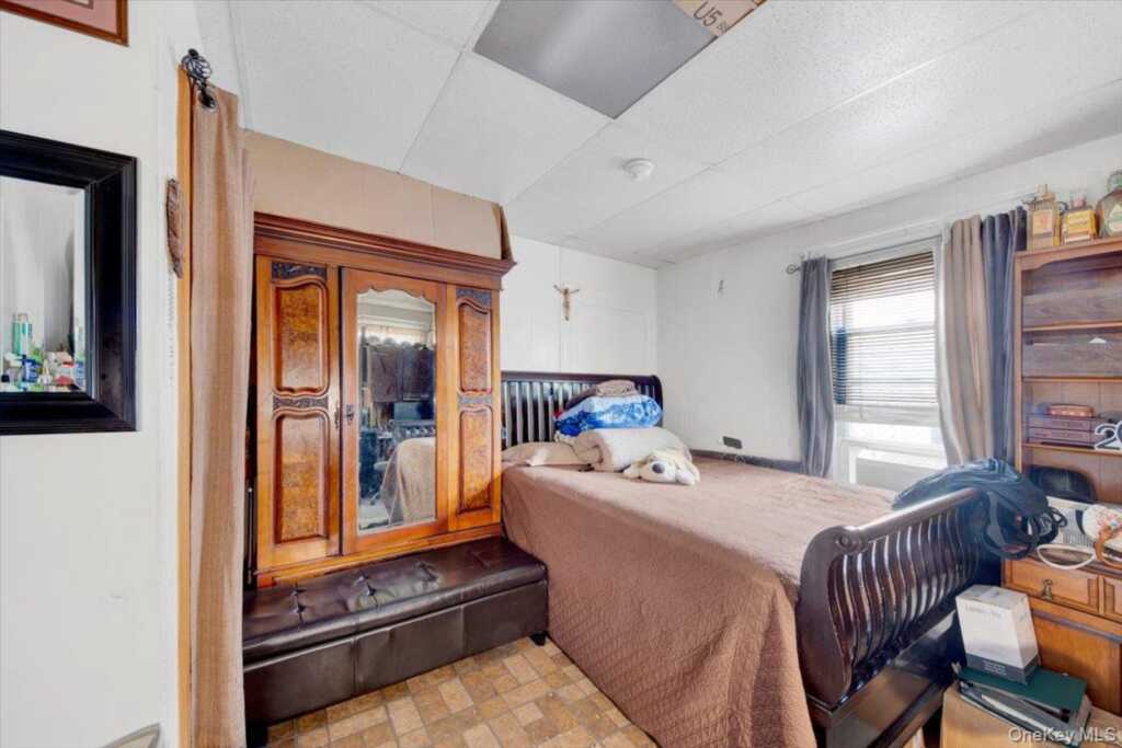 14 Bartels Place, New Rochelle, NY 10801 - Photo 18 of 21