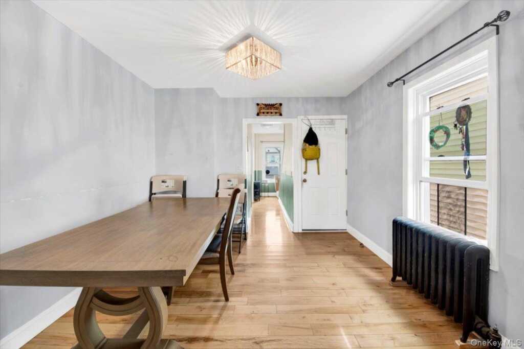 14 Bartels Place, New Rochelle, NY 10801 - Photo 5 of 21