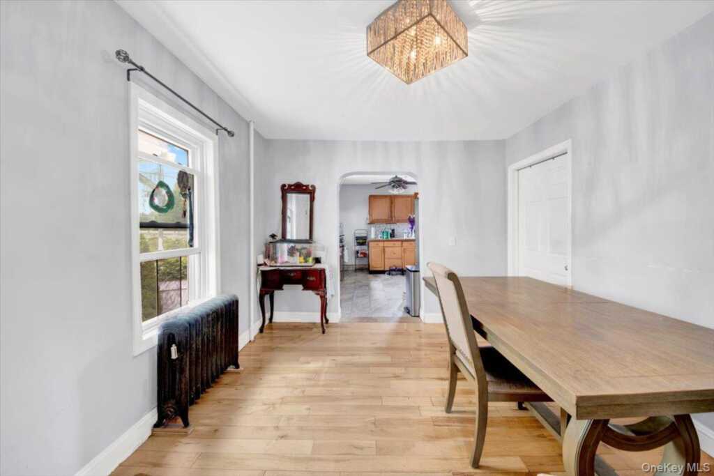 14 Bartels Place, New Rochelle, NY 10801 - Photo 6 of 21