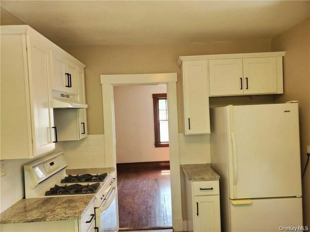 1 Myrtle Avenue, Suffern, NY 10901 - Photo 9 of 19