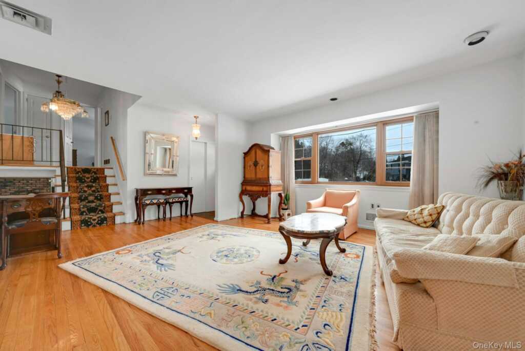 12 Mark Lane, New City, NY 10956 - Photo 4 of 27