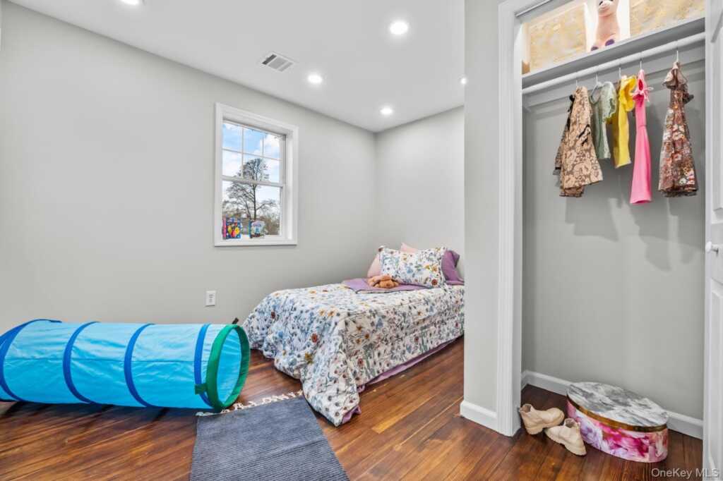 78 Maltbie Avenue, Suffern, NY 10901 - Photo 23 of 45