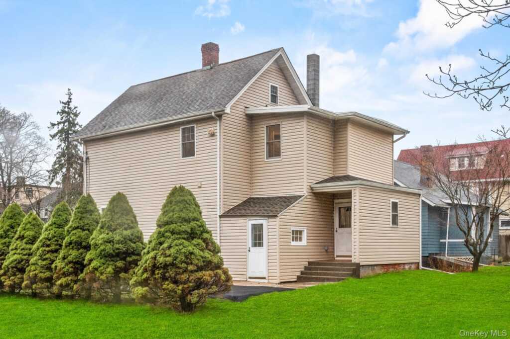 78 Maltbie Avenue, Suffern, NY 10901 - Photo 39 of 45