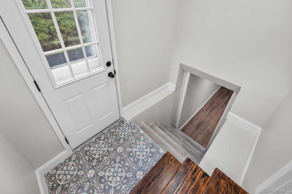 78 Maltbie Avenue, Suffern, NY 10901 - Photo 4 of 45