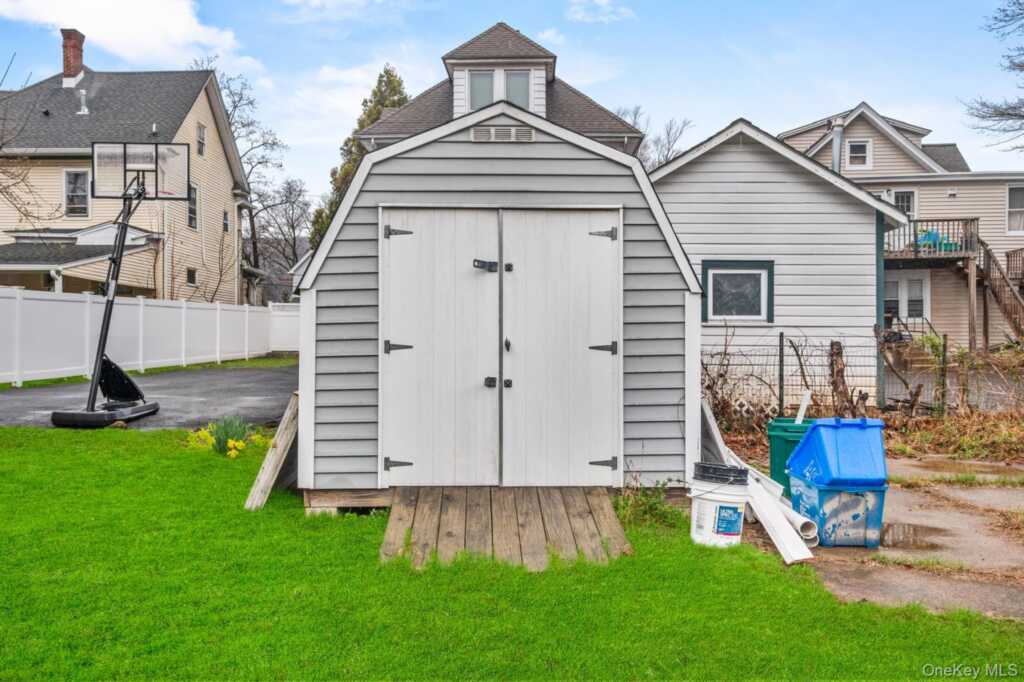 78 Maltbie Avenue, Suffern, NY 10901 - Photo 41 of 45