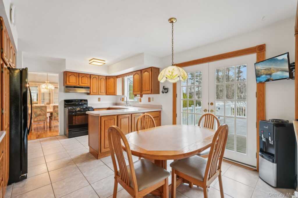 23 Oriole Road, New City, NY 10956 - Photo 11 of 43