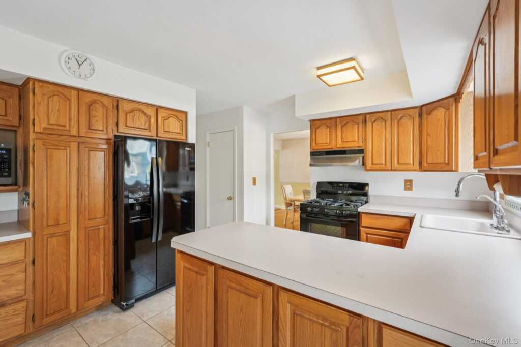 23 Oriole Road, New City, NY 10956 - Photo 13 of 43