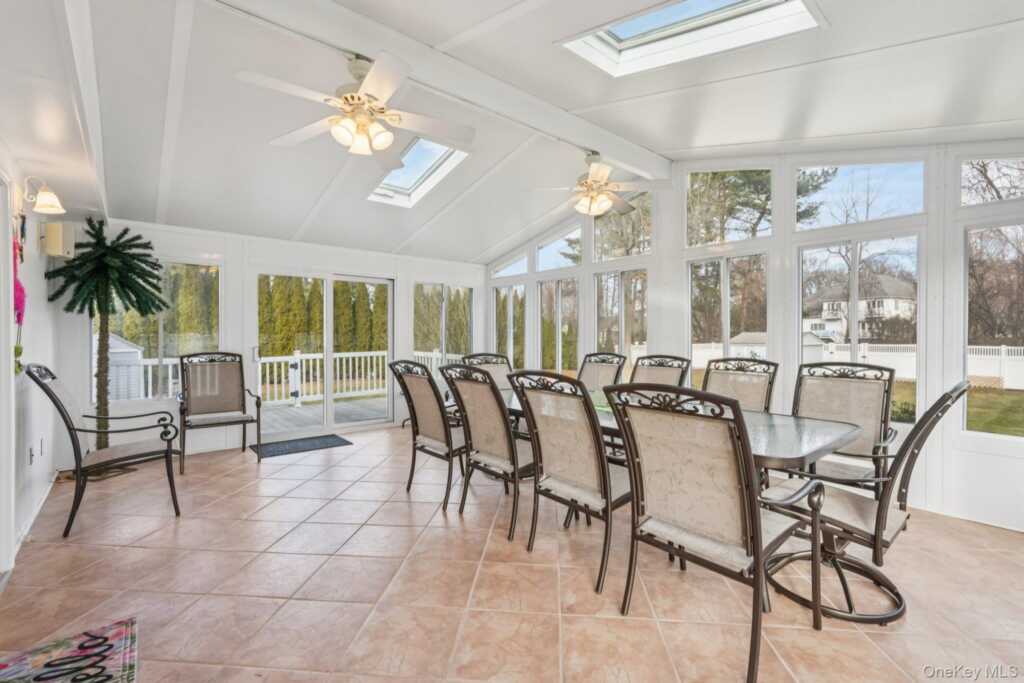 23 Oriole Road, New City, NY 10956 - Photo 3 of 43