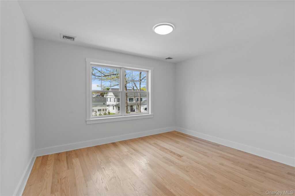 561 King Street, Rye, NY 10573 - Photo 19 of 32