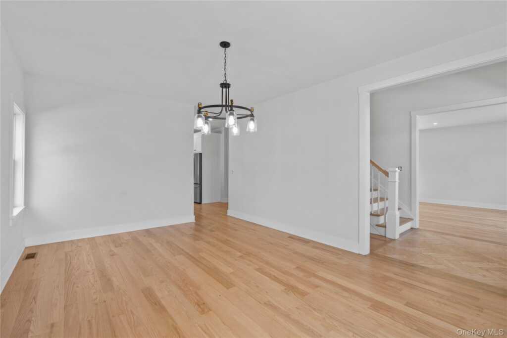 561 King Street, Rye, NY 10573 - Photo 8 of 32