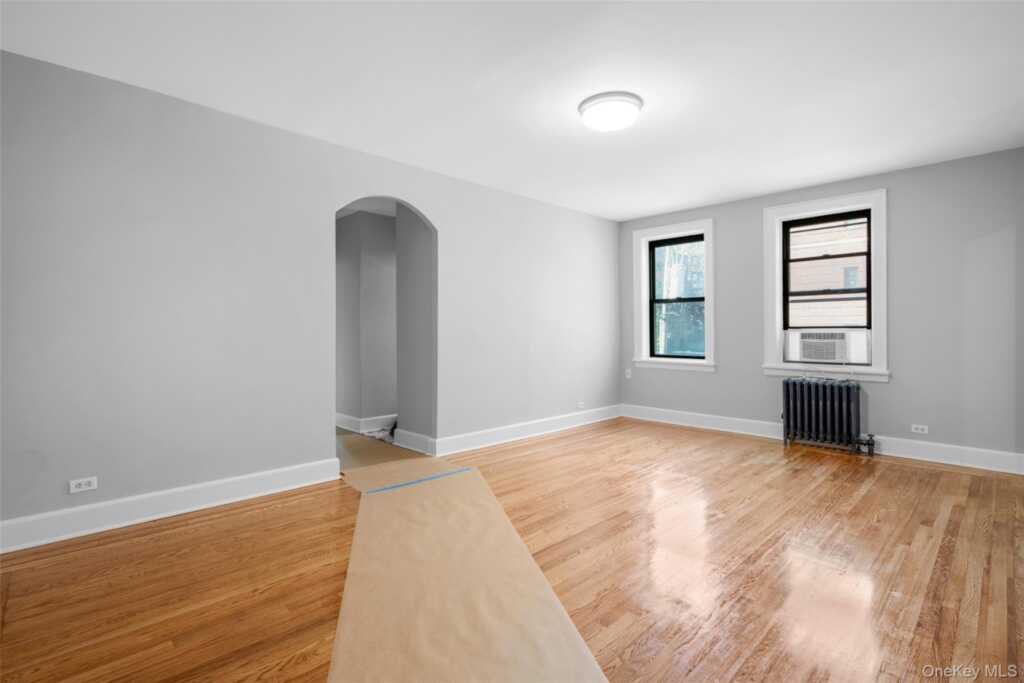 30 Windsor Terrace, Unit #2H, White Plains, NY 10601 - Photo 3 of 14