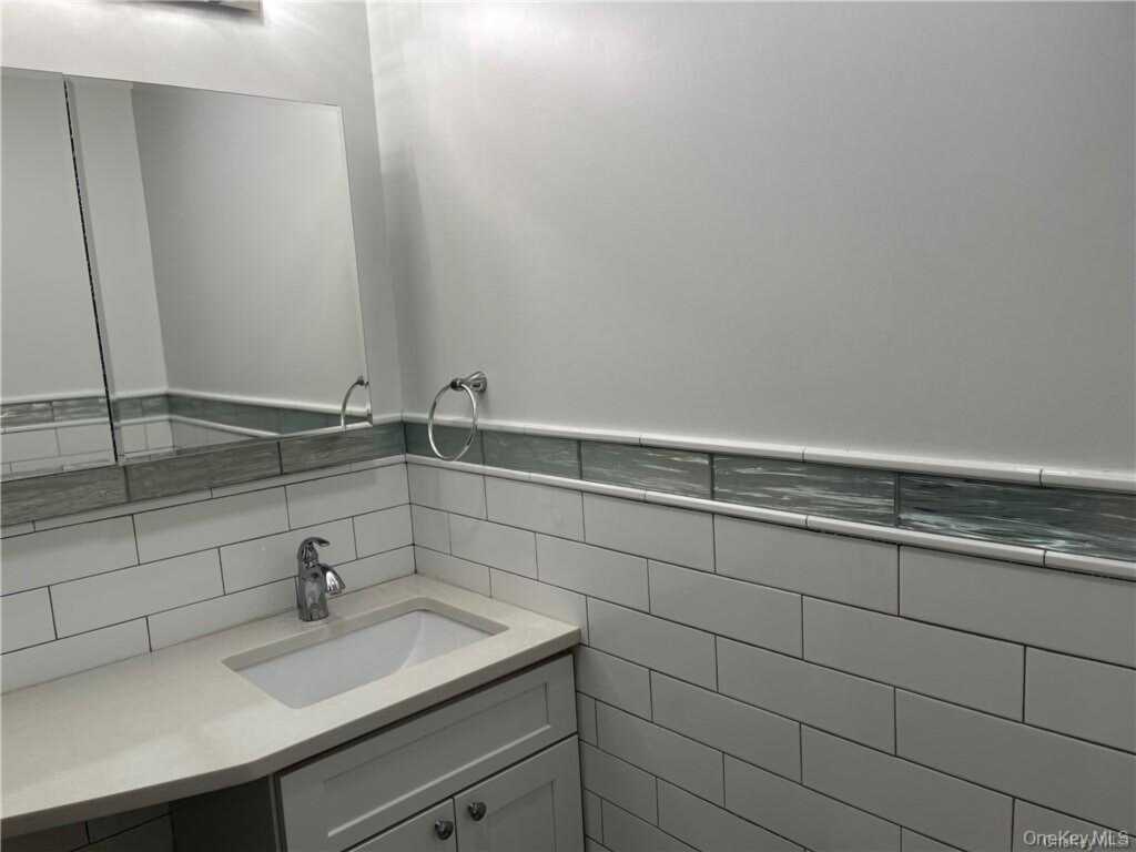 13 Dock Pathway, New Rochelle, NY 10801 - Photo 12 of 17