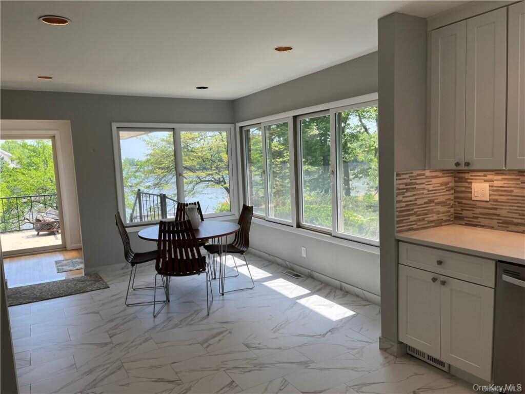 13 Dock Pathway, New Rochelle, NY 10801 - Photo 5 of 17