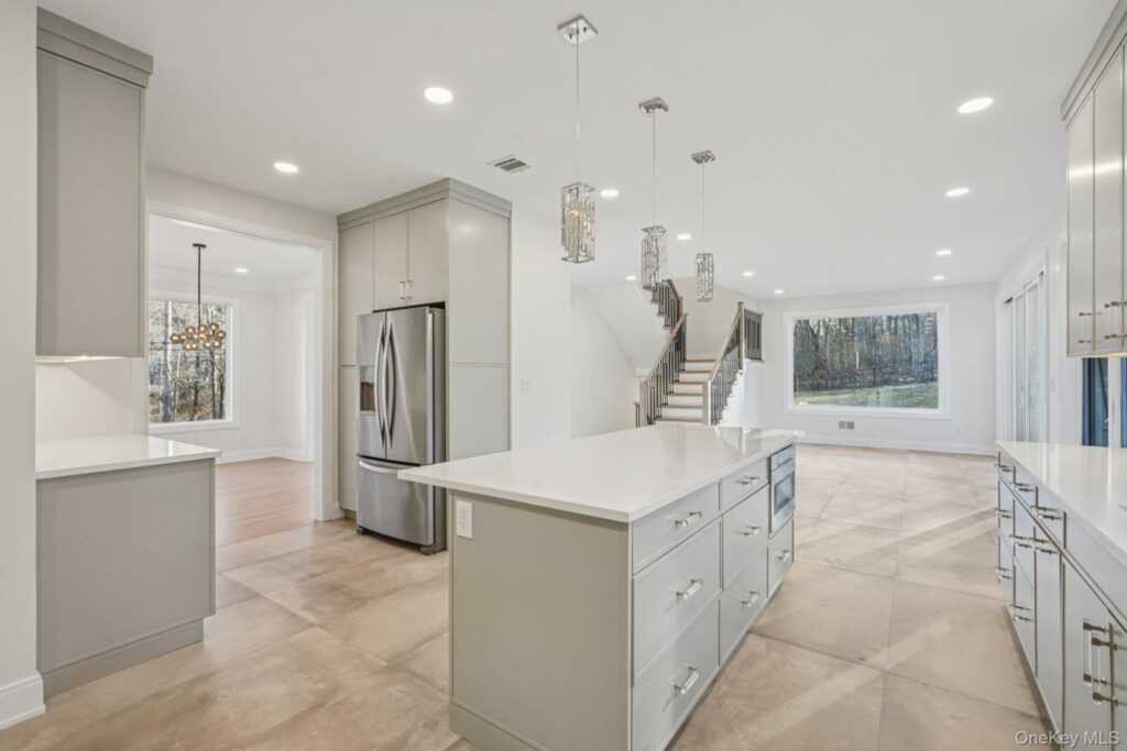 400 Phillips Hill Road, New City, NY 10956 - Photo 11 of 50