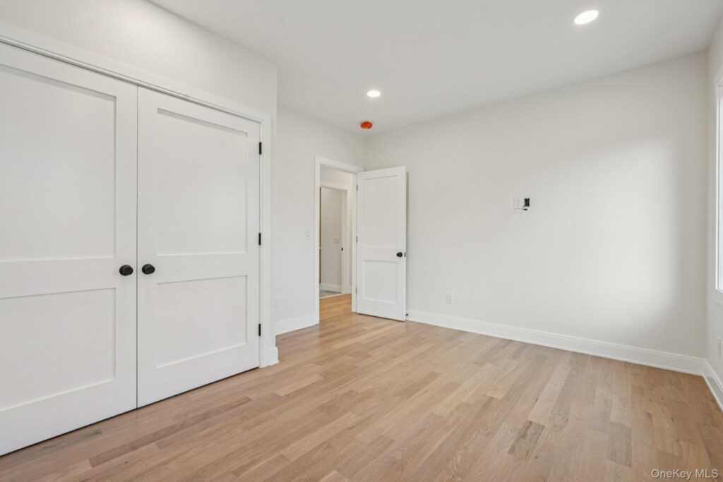 400 Phillips Hill Road, New City, NY 10956 - Photo 17 of 50