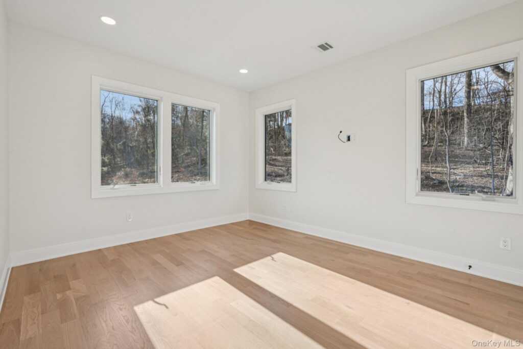 400 Phillips Hill Road, New City, NY 10956 - Photo 18 of 50