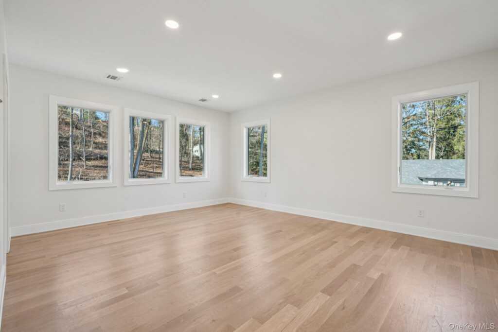 400 Phillips Hill Road, New City, NY 10956 - Photo 27 of 50