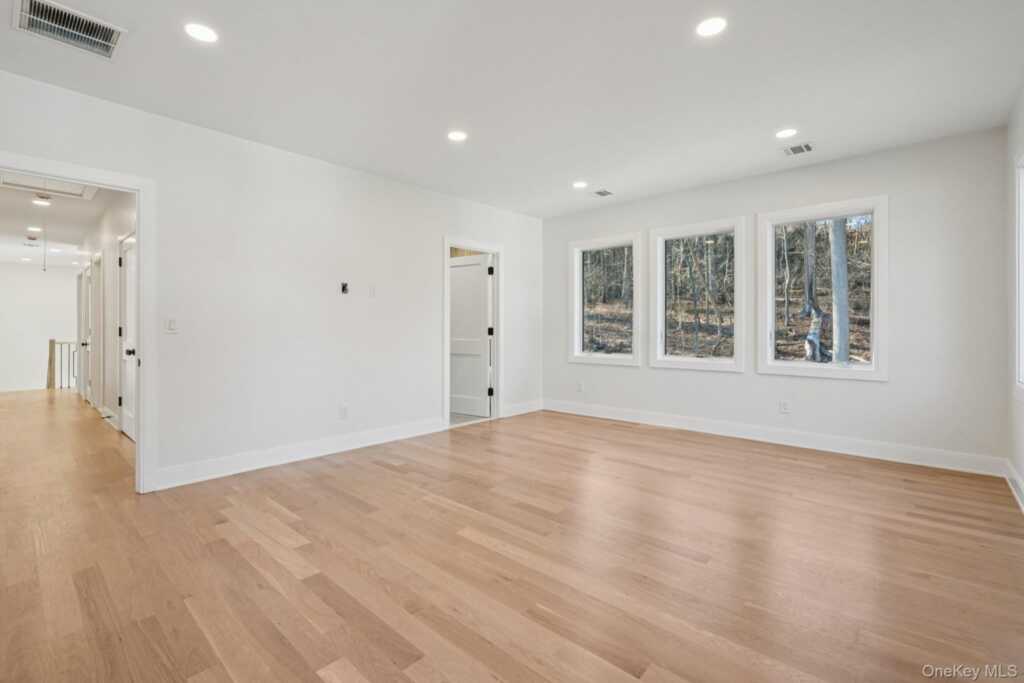 400 Phillips Hill Road, New City, NY 10956 - Photo 29 of 50