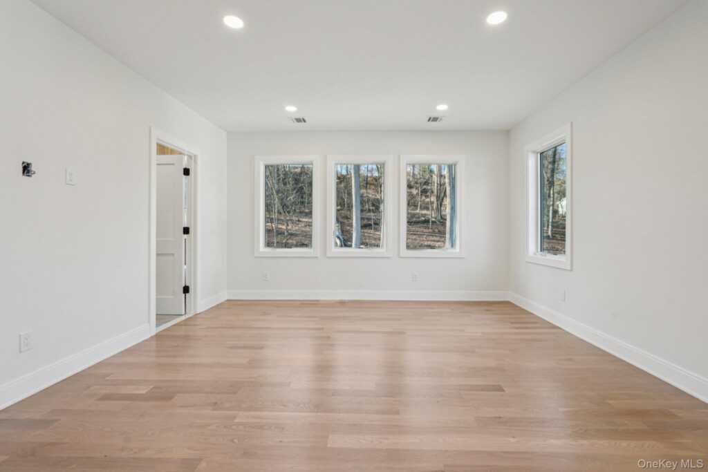 400 Phillips Hill Road, New City, NY 10956 - Photo 36 of 50