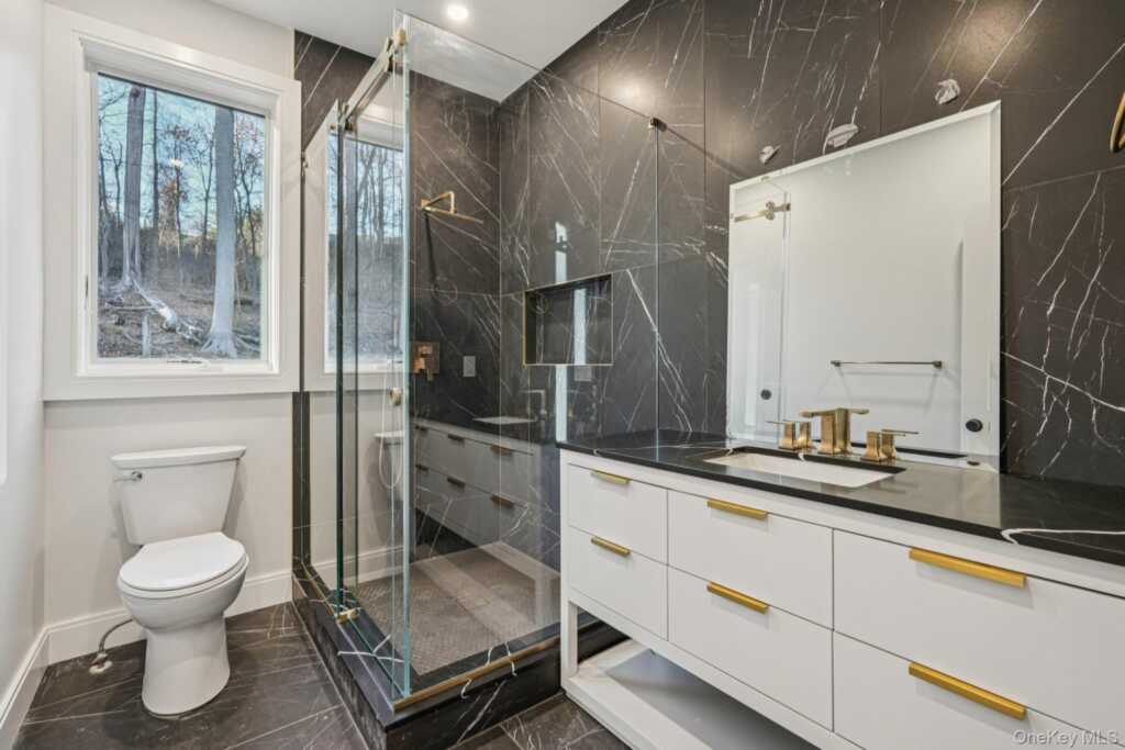 400 Phillips Hill Road, New City, NY 10956 - Photo 38 of 50